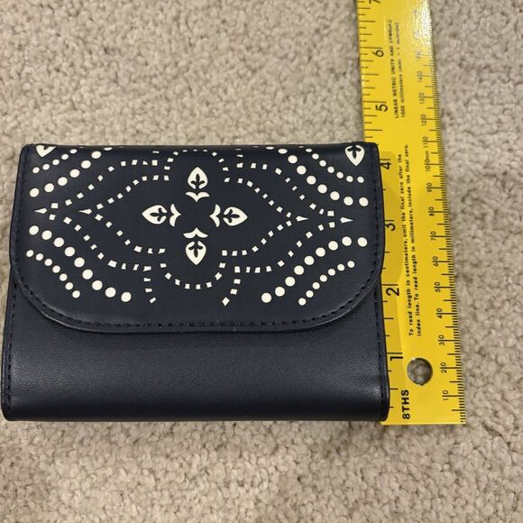New Vera Bradley Wallet Morocco Navy Blue Laser Cut Petite Trifold Wallet Black - Picture 5 of 12